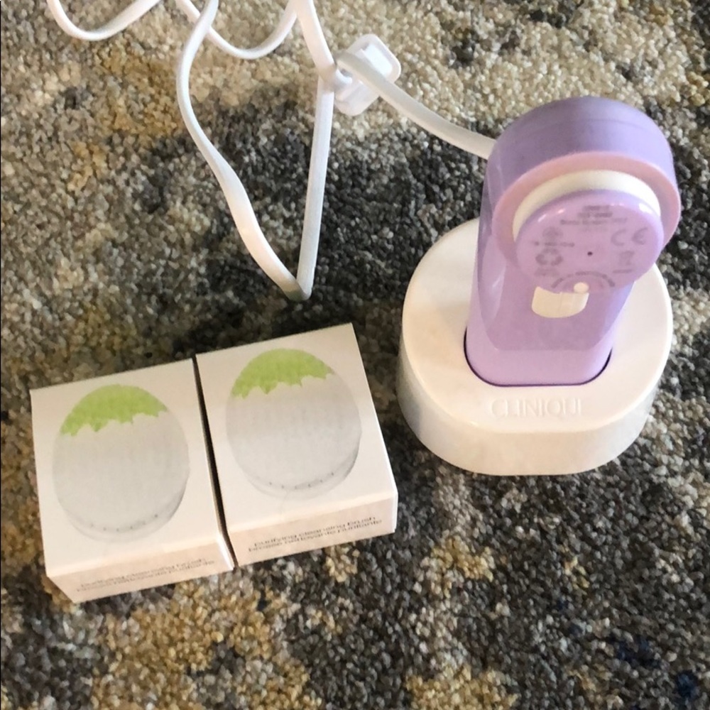 Face brush, gently used